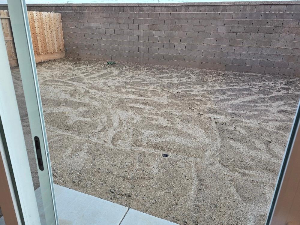 2913 E Escarpa Dr, Fresno, CA 93730