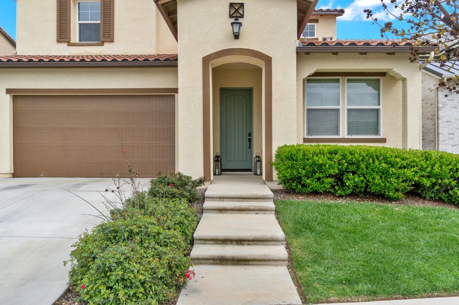 4491 Vineyard Dr, Madera, CA 93636