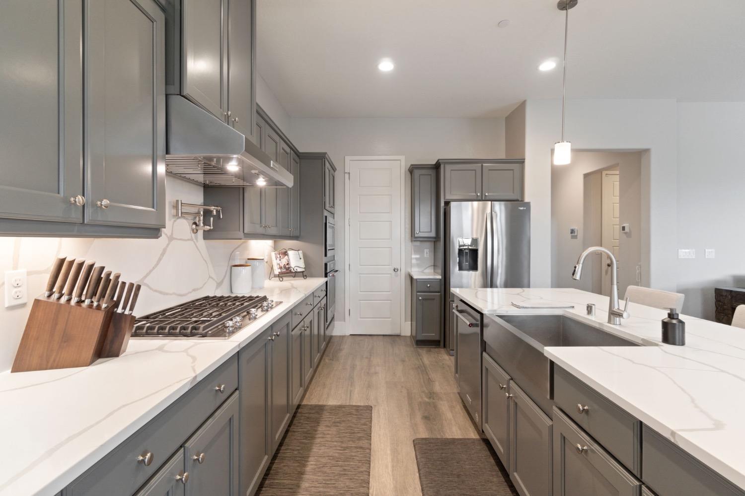 4491 Vineyard Dr, Madera, CA 93636