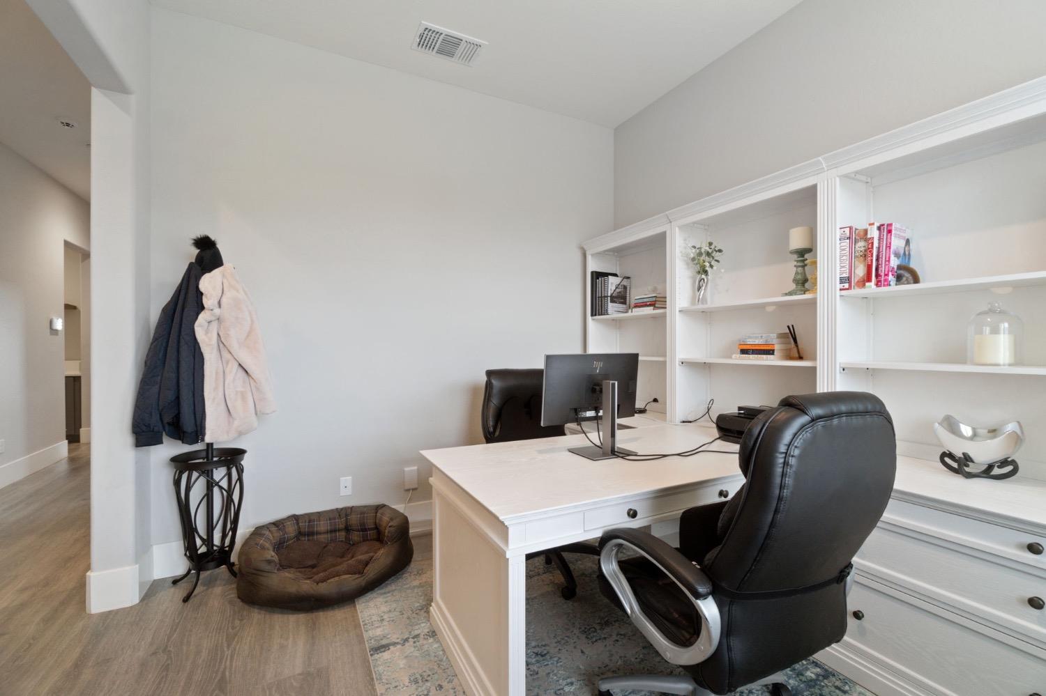 4491 Vineyard Dr, Madera, CA 93636