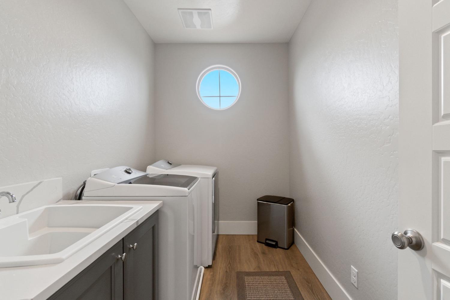 4491 Vineyard Dr, Madera, CA 93636