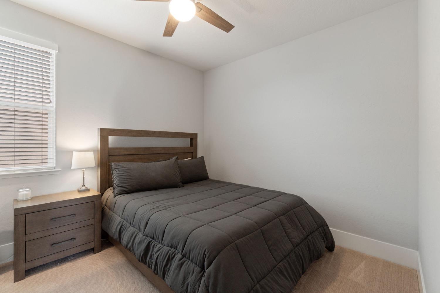 4491 Vineyard Dr, Madera, CA 93636