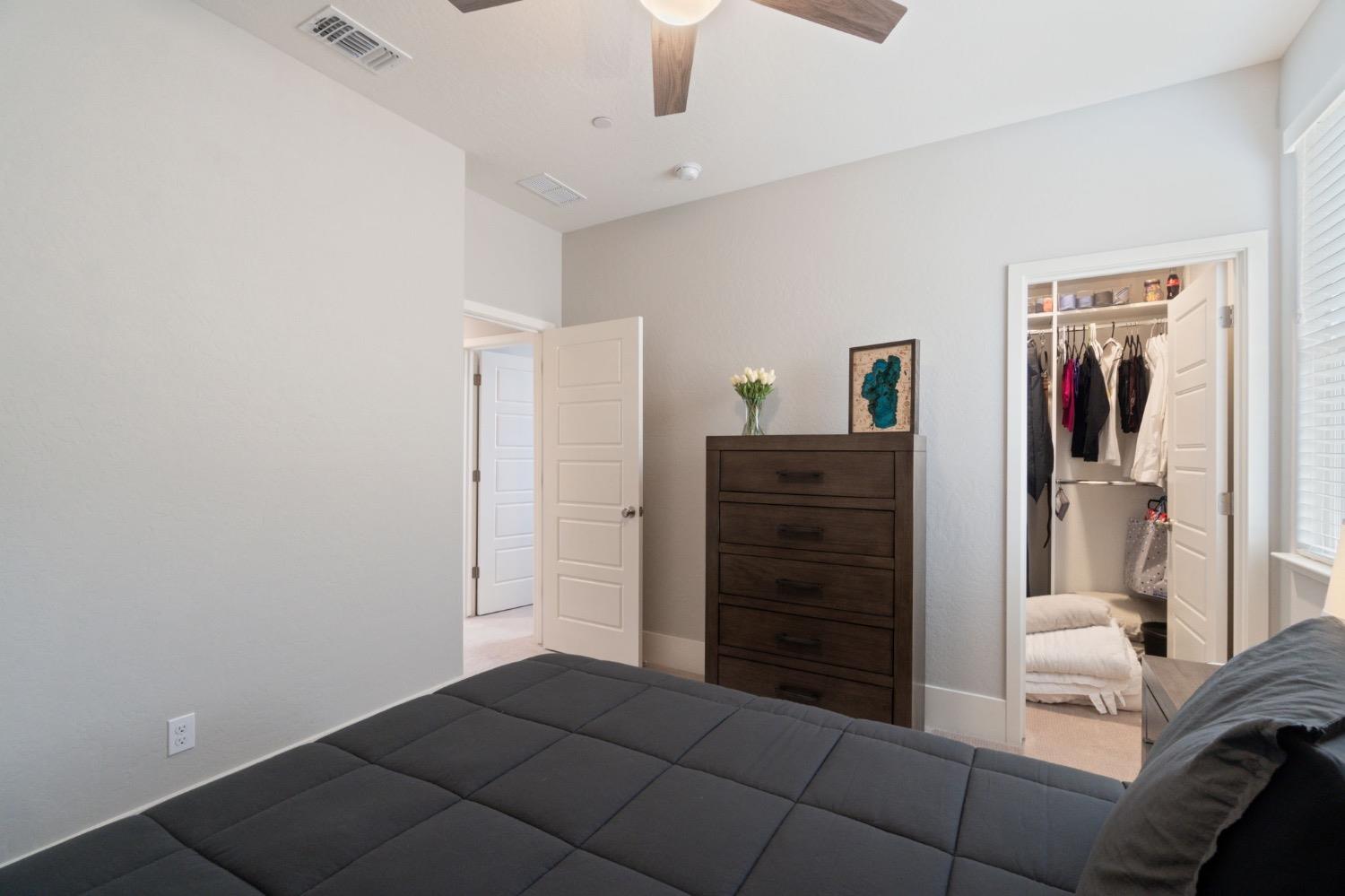 4491 Vineyard Dr, Madera, CA 93636