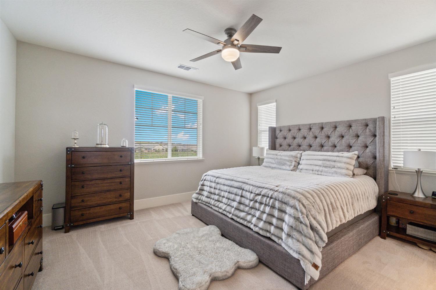 4491 Vineyard Dr, Madera, CA 93636