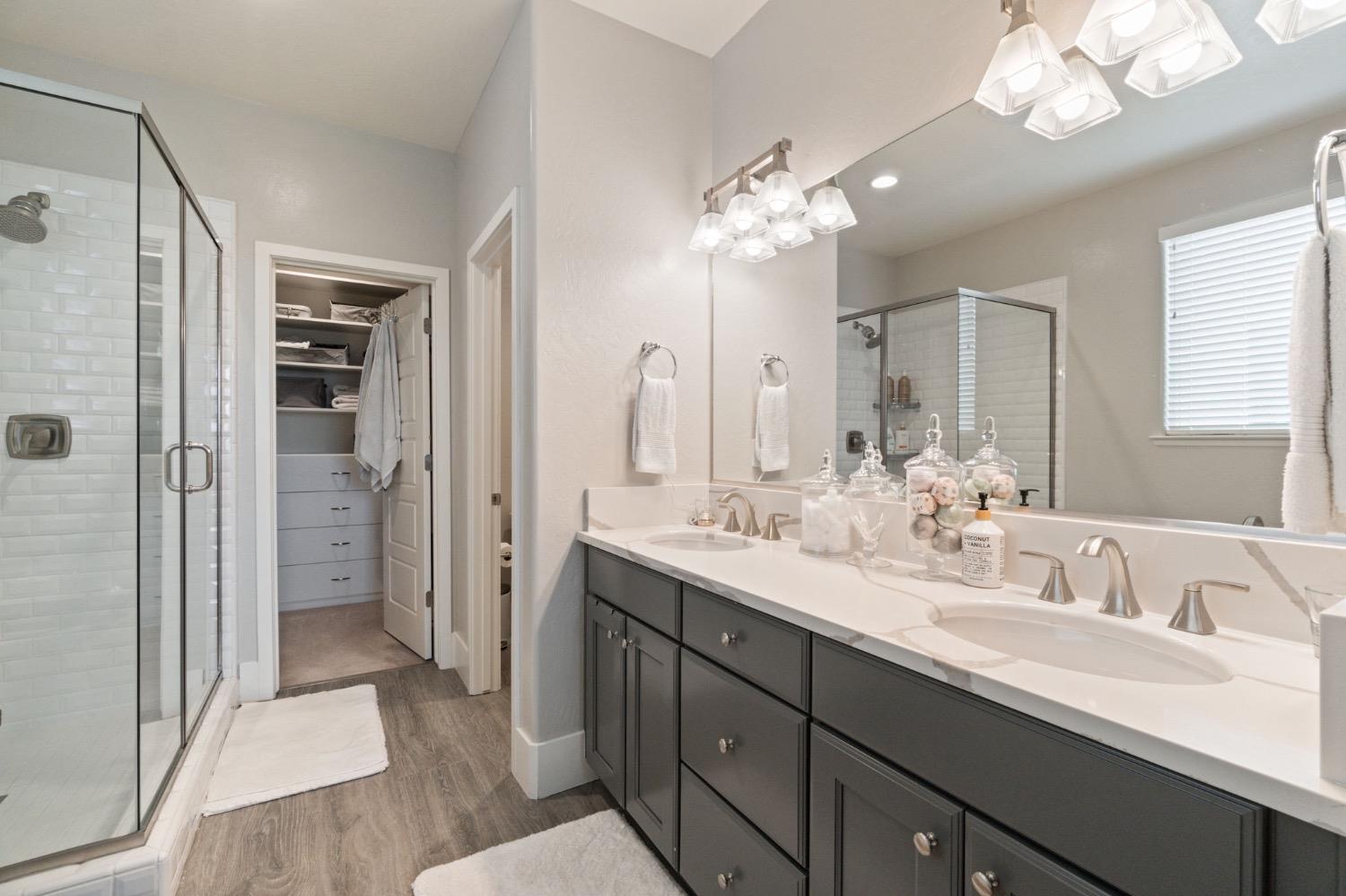 4491 Vineyard Dr, Madera, CA 93636