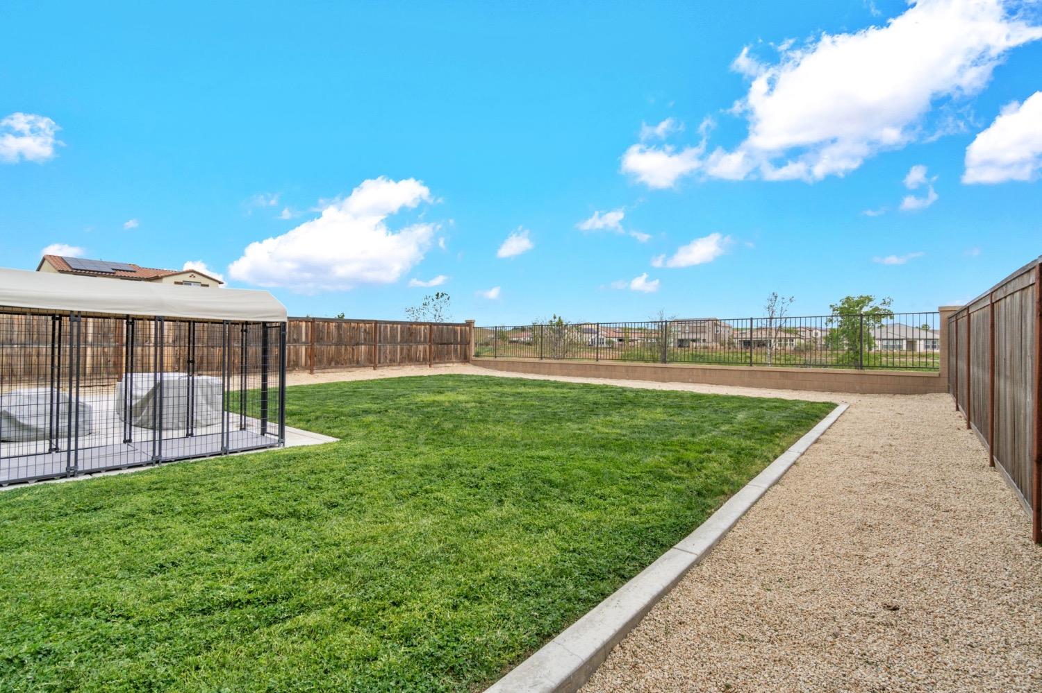 4491 Vineyard Dr, Madera, CA 93636