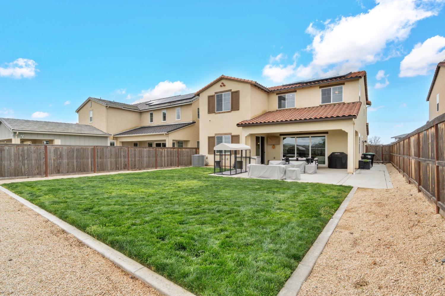 4491 Vineyard Dr, Madera, CA 93636