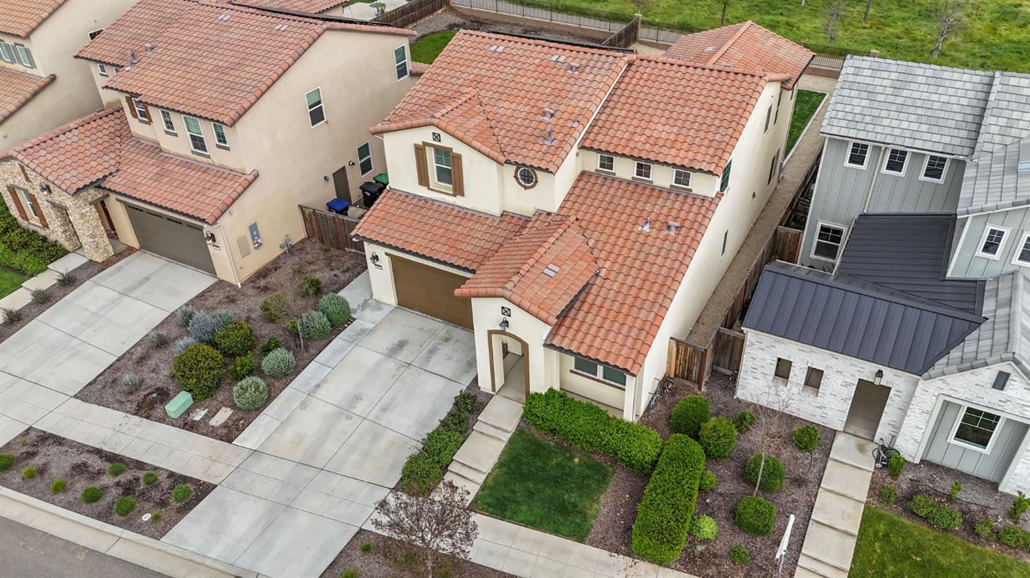 4491 Vineyard Dr, Madera, CA 93636