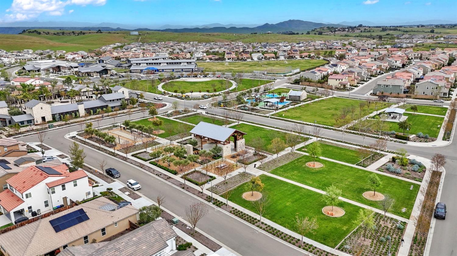 4491 Vineyard Dr, Madera, CA 93636