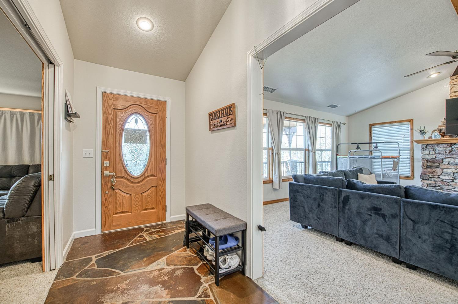 47587 Miami Highlands Dr, Oakhurst, CA 93644