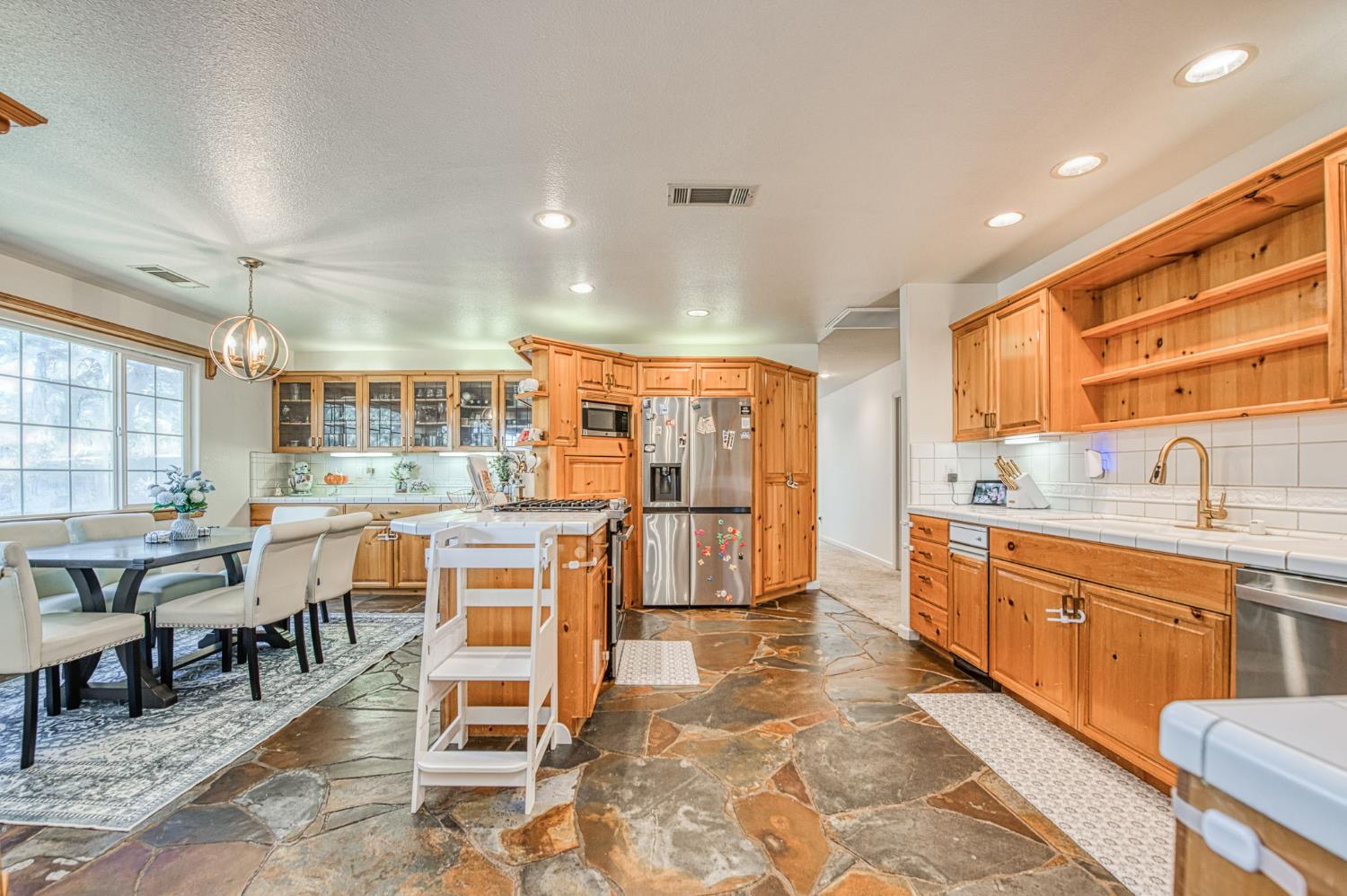 47587 Miami Highlands Dr, Oakhurst, CA 93644