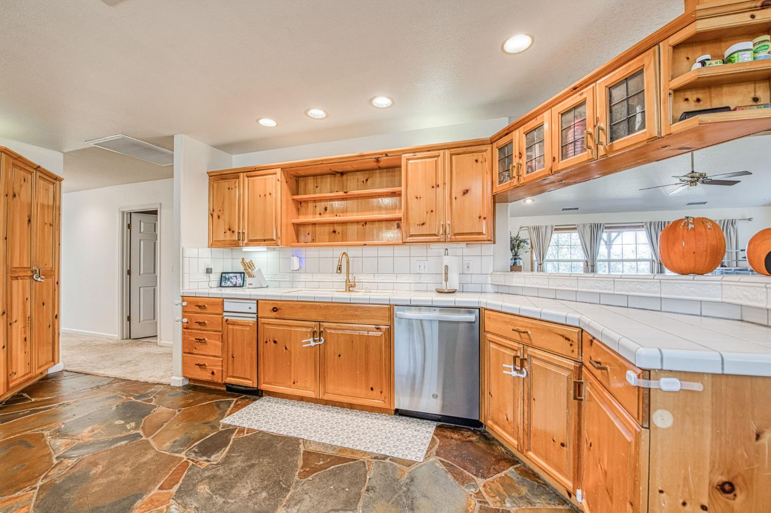 47587 Miami Highlands Dr, Oakhurst, CA 93644