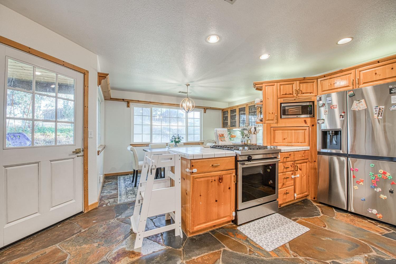 47587 Miami Highlands Dr, Oakhurst, CA 93644