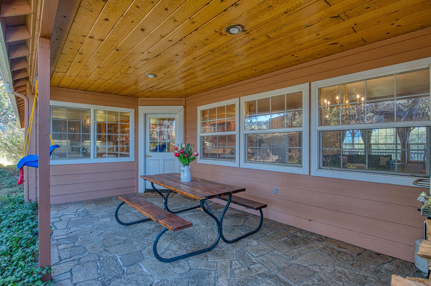 47587 Miami Highlands Dr, Oakhurst, CA 93644