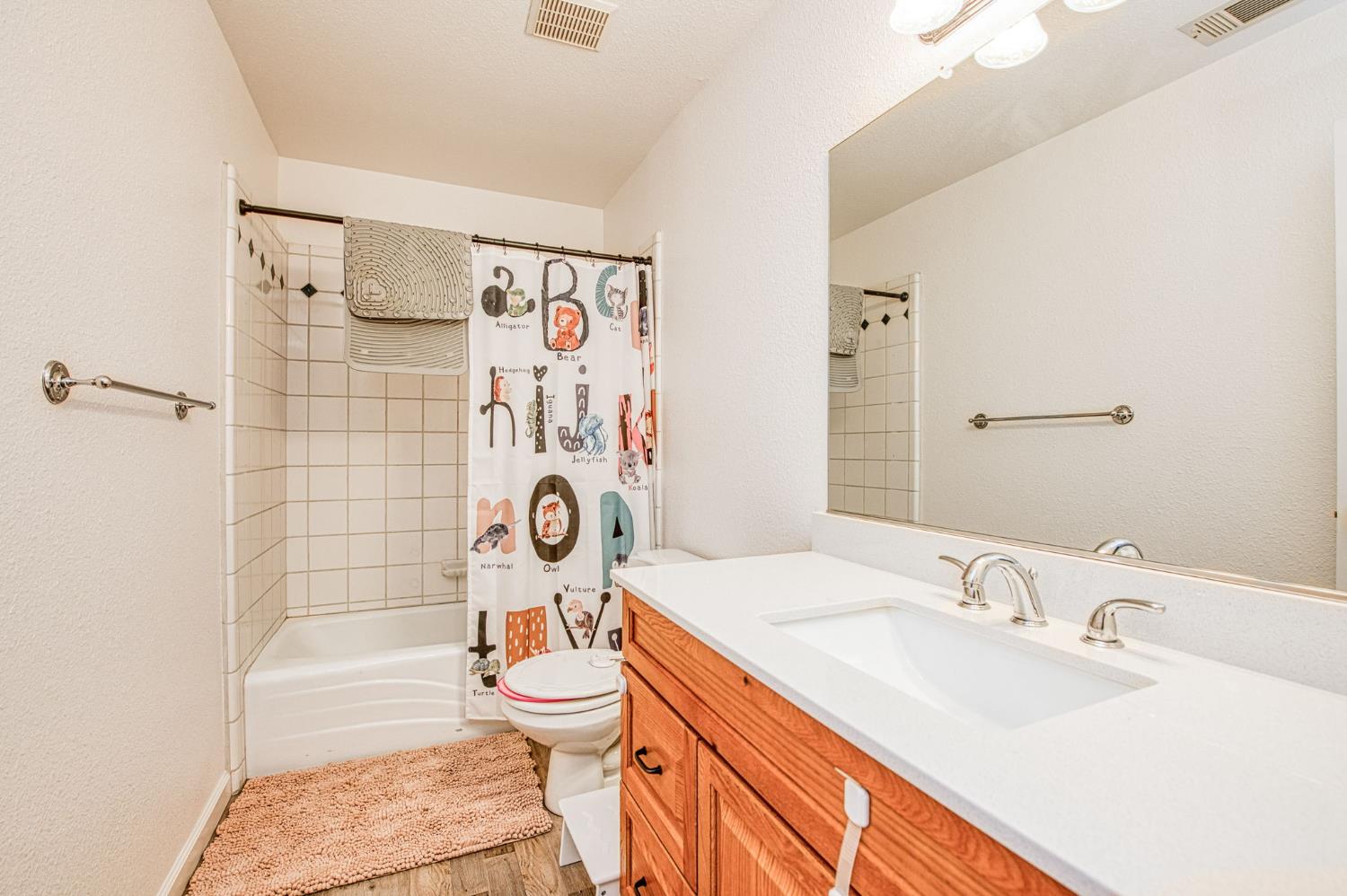 47587 Miami Highlands Dr, Oakhurst, CA 93644