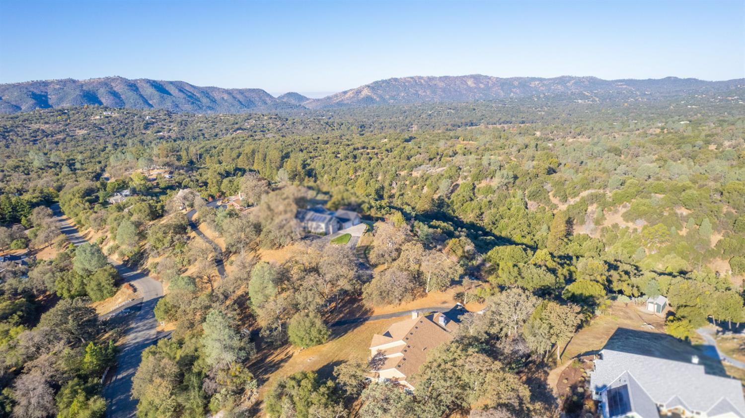 47587 Miami Highlands Dr, Oakhurst, CA 93644