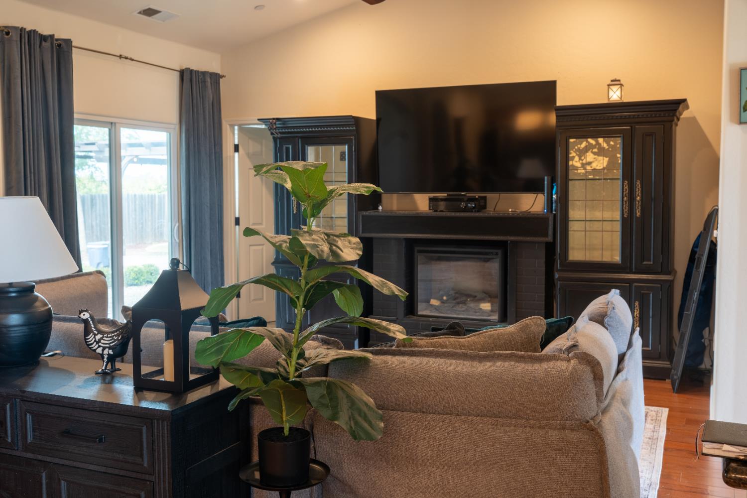 3517 Kings River Ct, Kingsburg, CA 93631