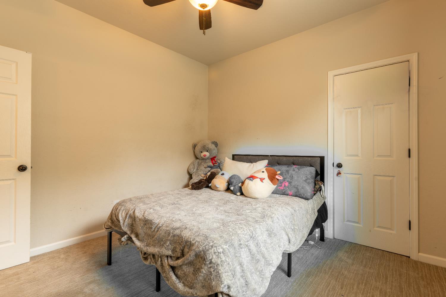 3517 Kings River Ct, Kingsburg, CA 93631