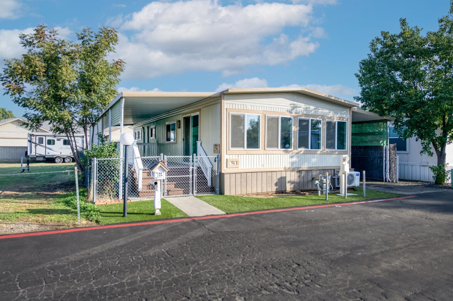 1272 Villa Ave #96, Clovis, CA 93612