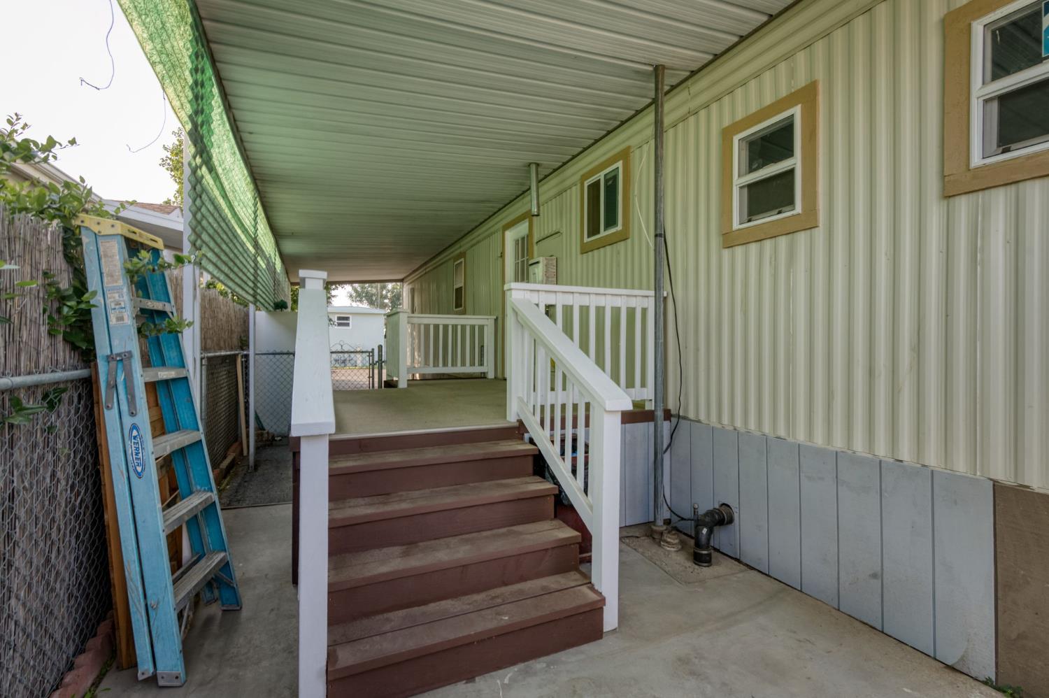 1272 Villa Ave #96, Clovis, CA 93612