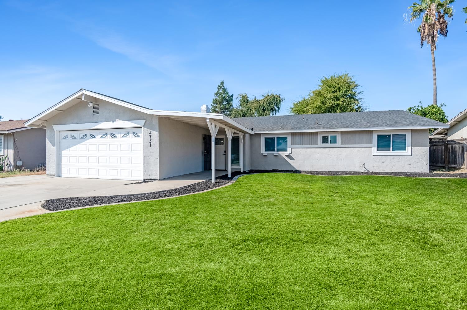 3731 S Mountaint Ct, Visalia, CA 93277