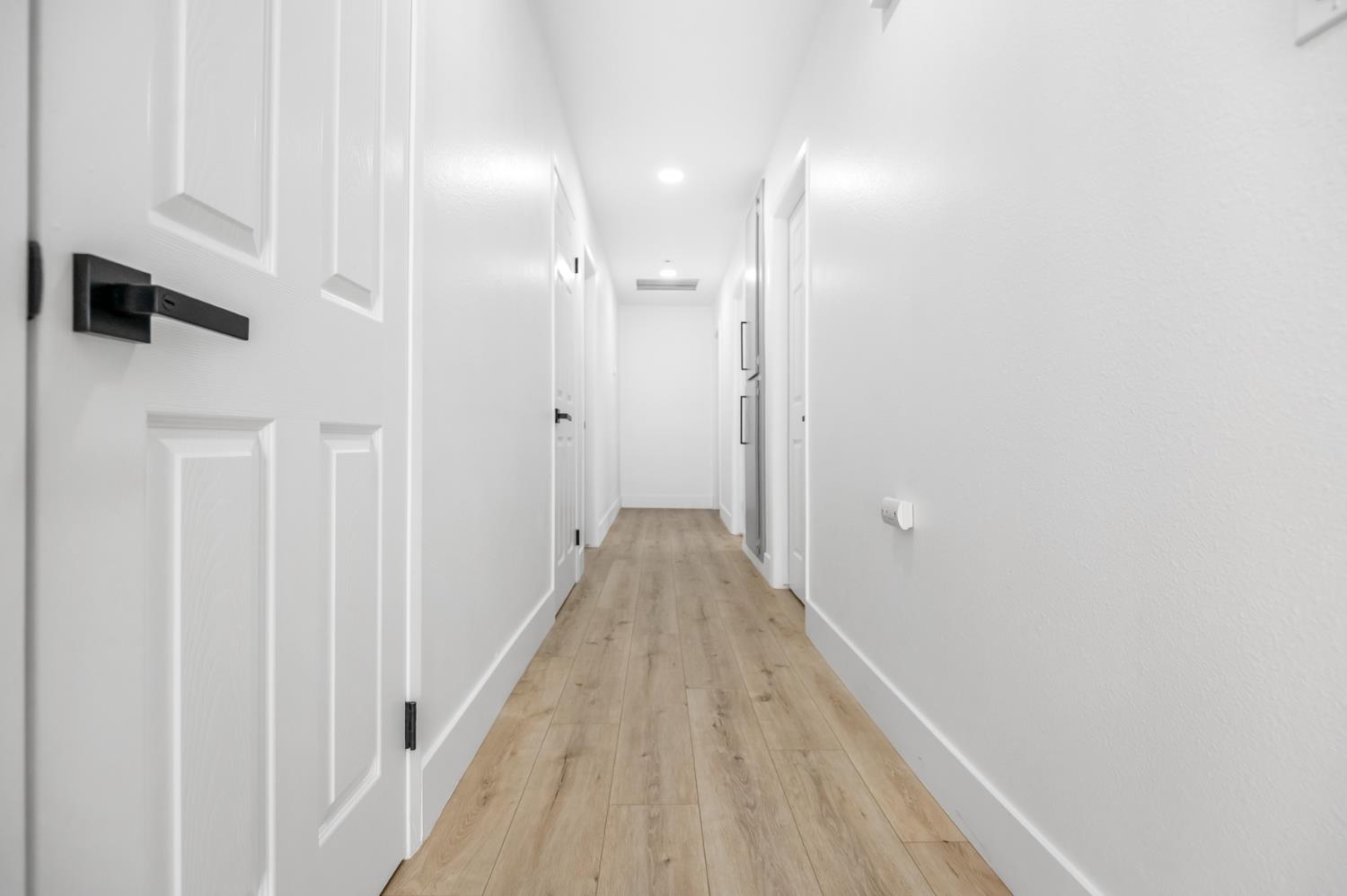 3731 S Mountaint Ct, Visalia, CA 93277