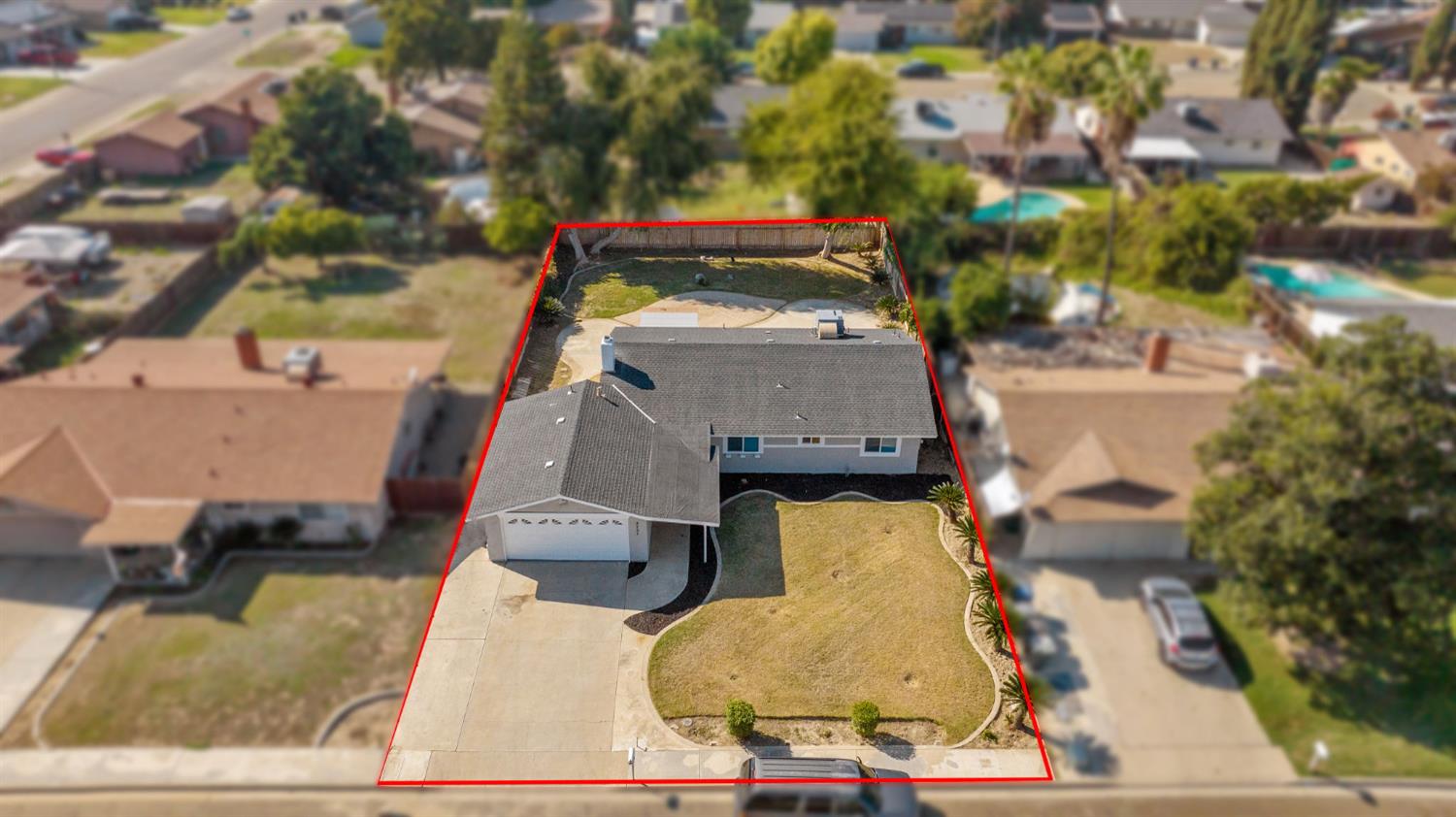 3731 S Mountaint Ct, Visalia, CA 93277