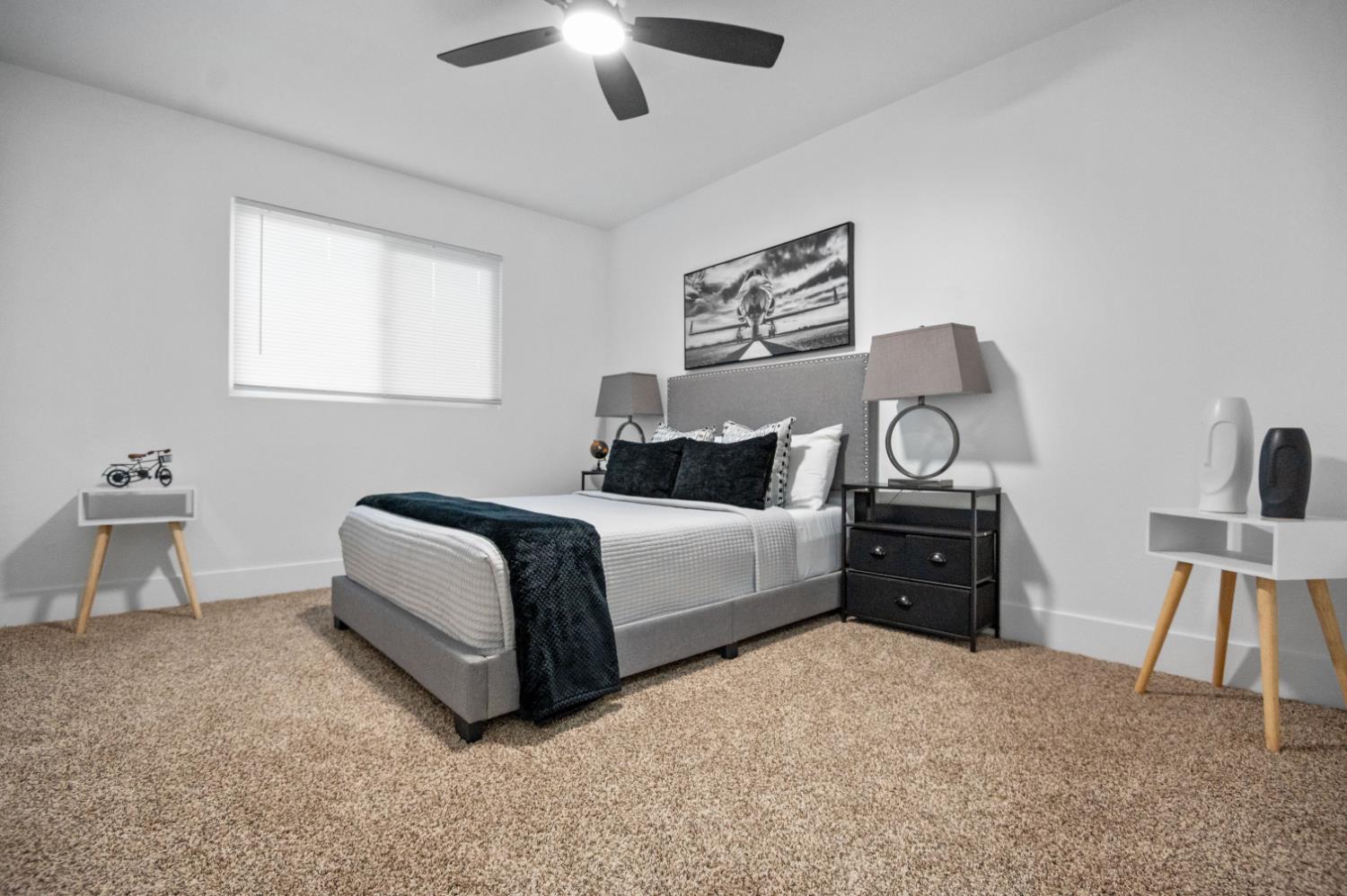 3731 S Mountain Ct, Visalia, CA 93277
