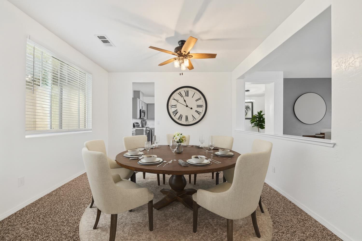 1486 Azalea St, Kingsburg, CA 93631