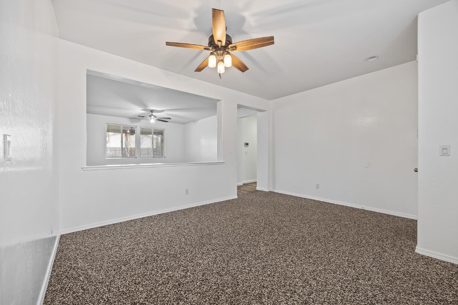 1486 Azalea St, Kingsburg, CA 93631