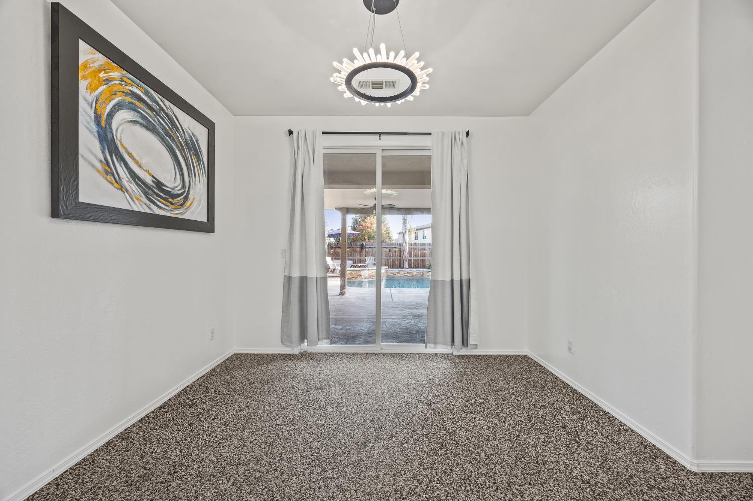 1486 Azalea St, Kingsburg, CA 93631