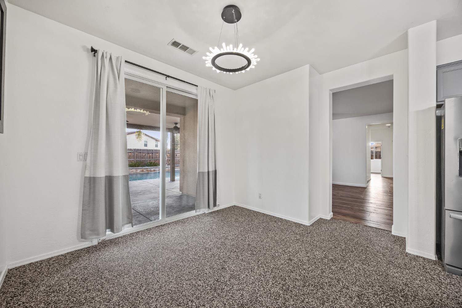 1486 Azalea St, Kingsburg, CA 93631