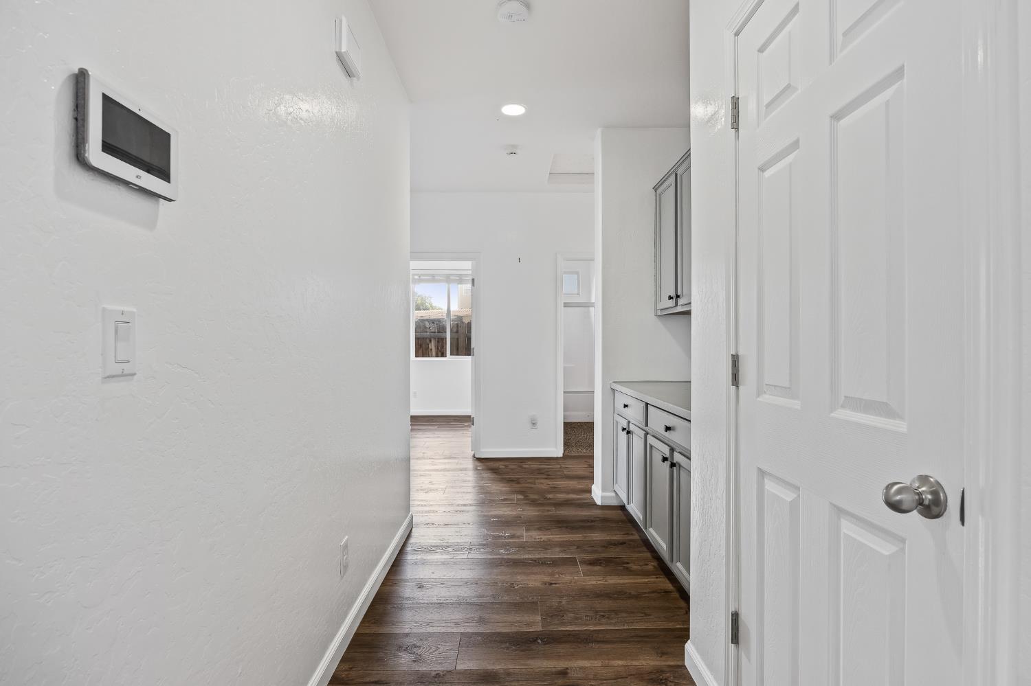 1486 Azalea St, Kingsburg, CA 93631