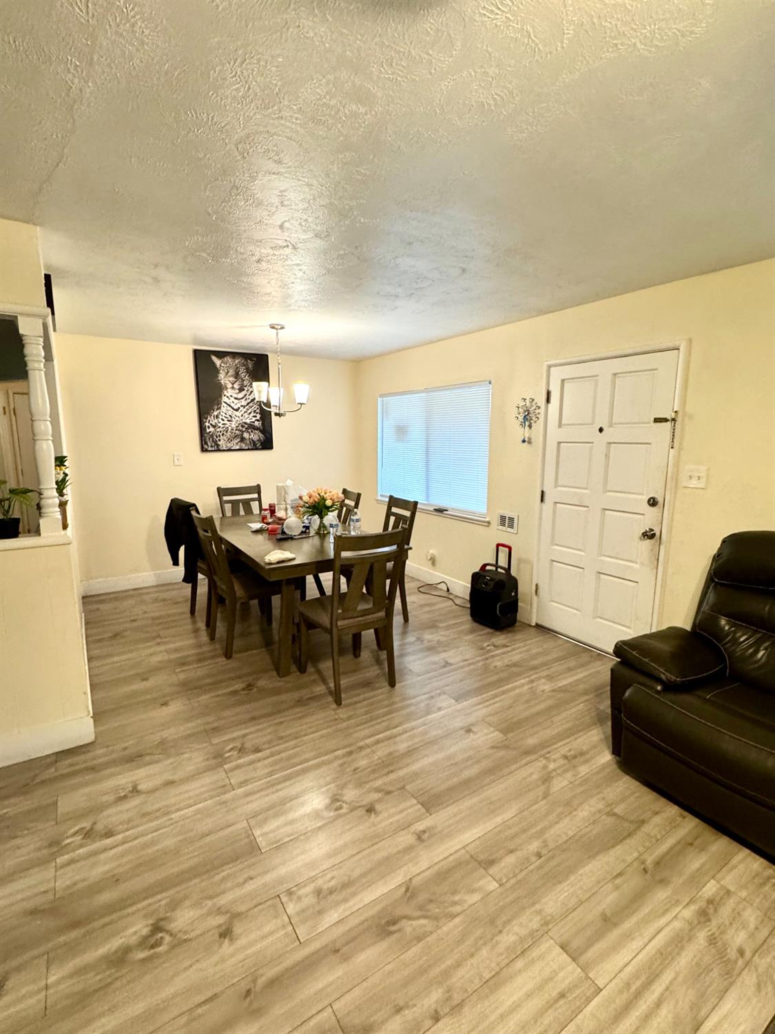 4041 E Saginaw Way, Fresno, CA 93726