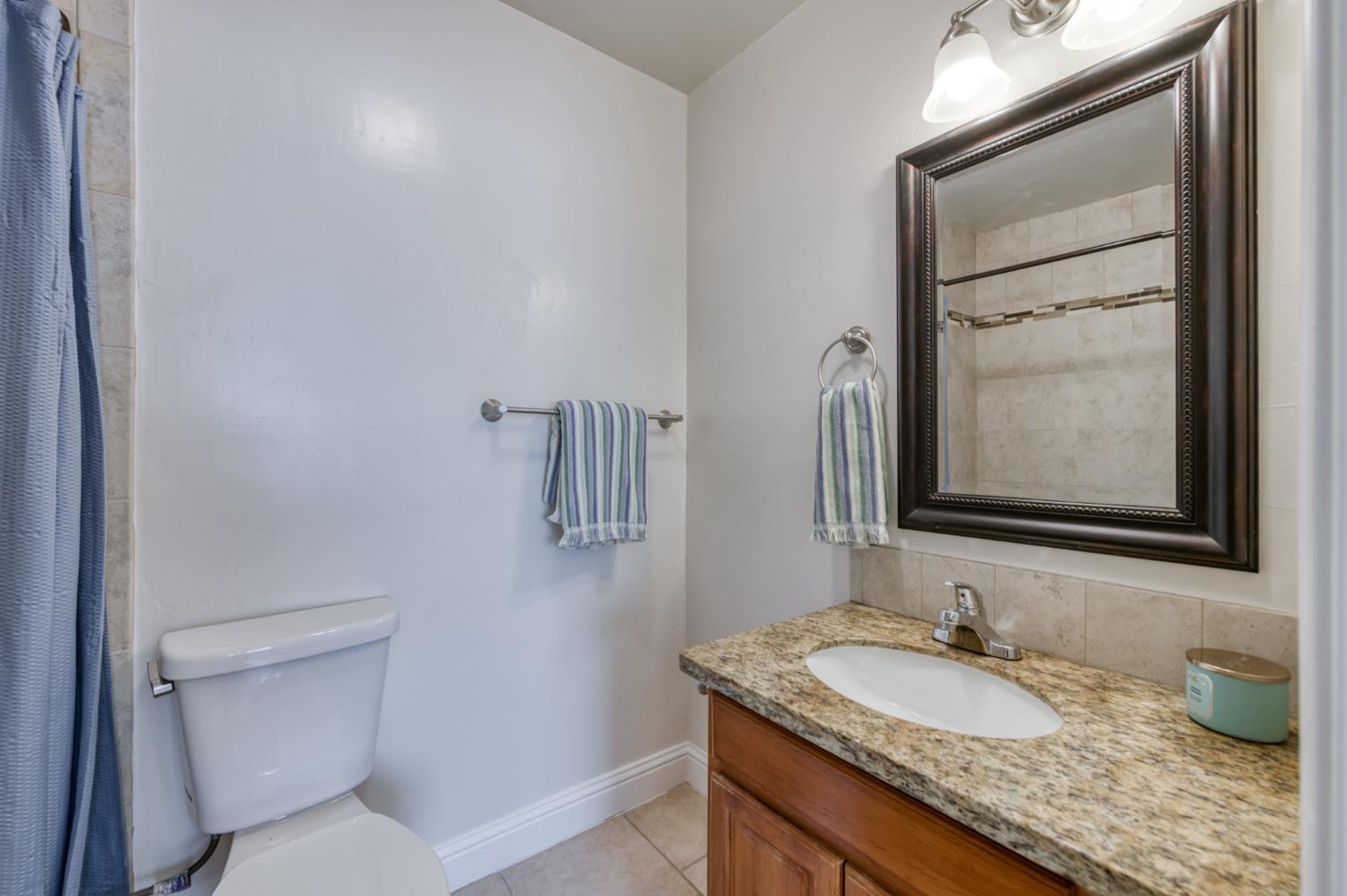 135 E Clinton Ave, Fresno, CA 93704