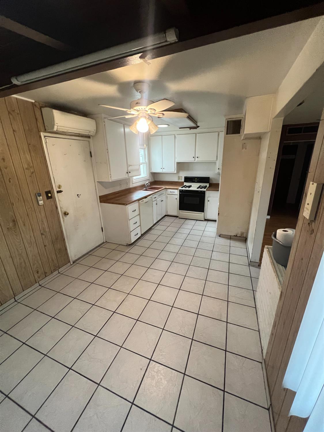 4804 N Diana St, Fresno, CA 93726