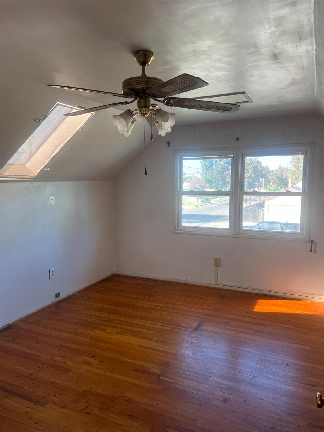 4804 N Diana St, Fresno, CA 93726