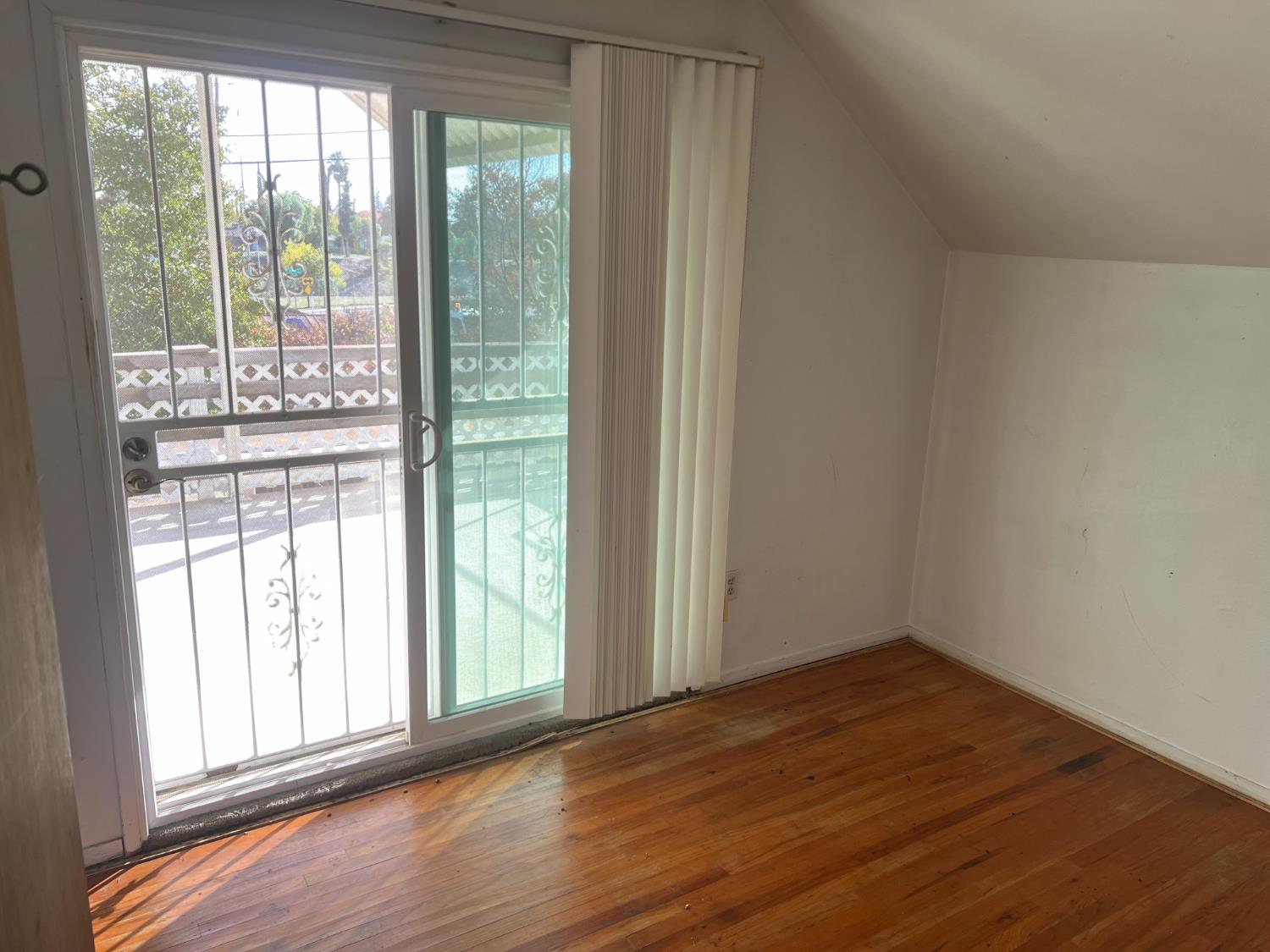 4804 N Diana St, Fresno, CA 93726