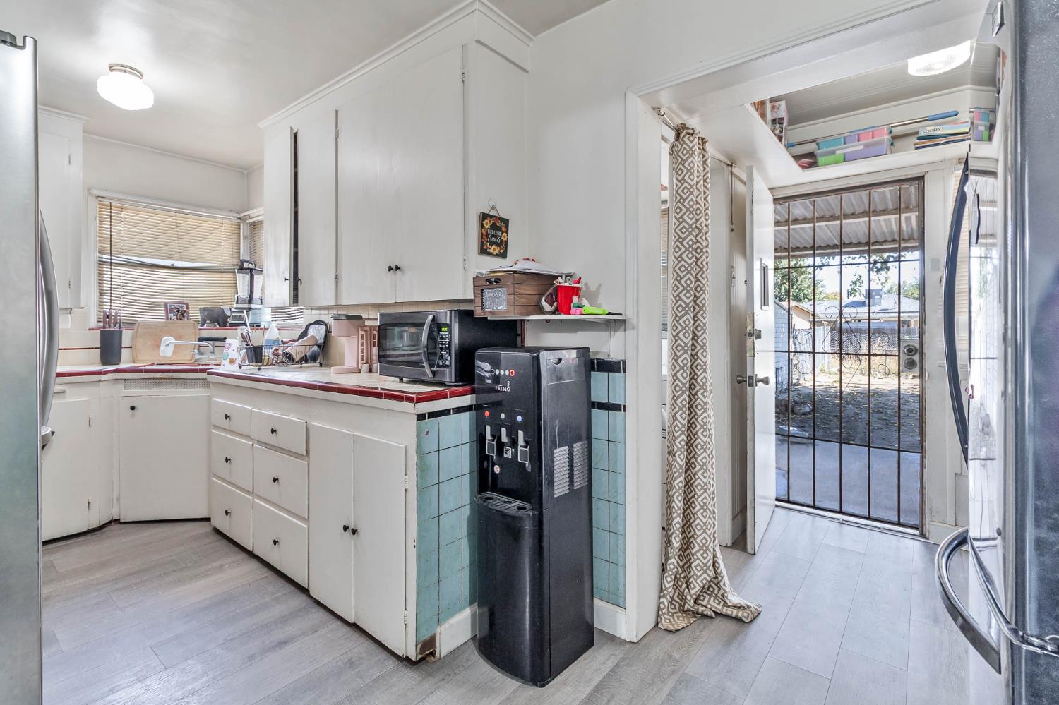 792 Grove Ave, Gustine, CA 95322