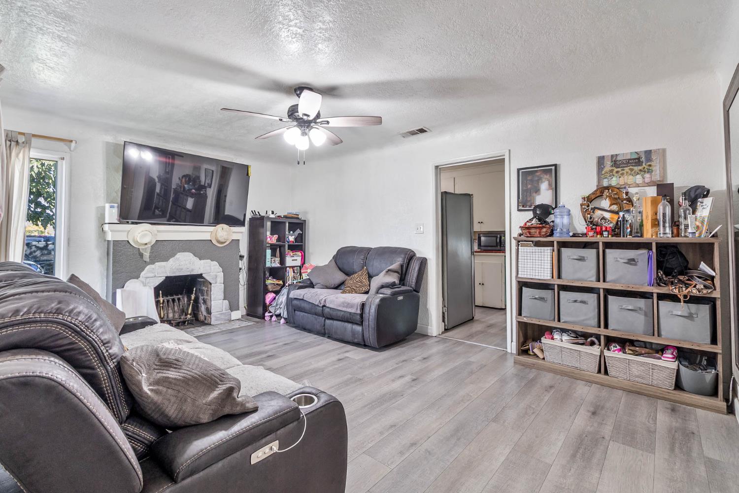 792 Grove Ave, Gustine, CA 95322