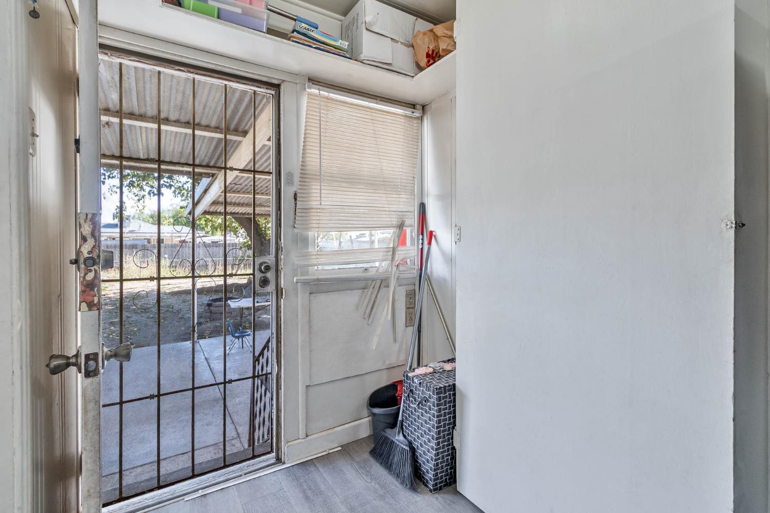 792 Grove Ave, Gustine, CA 95322