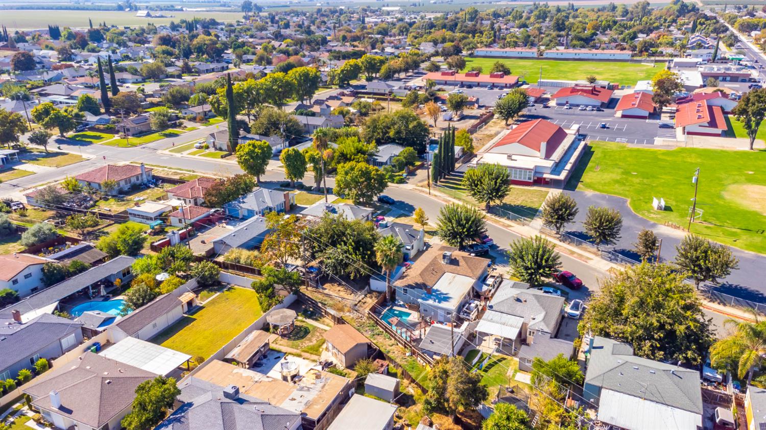 792 Grove Ave, Gustine, CA 95322