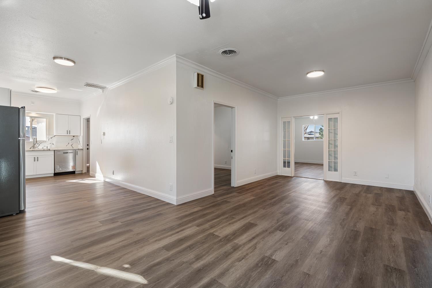 25 W Dinuba Ave, Fresno, CA 93706