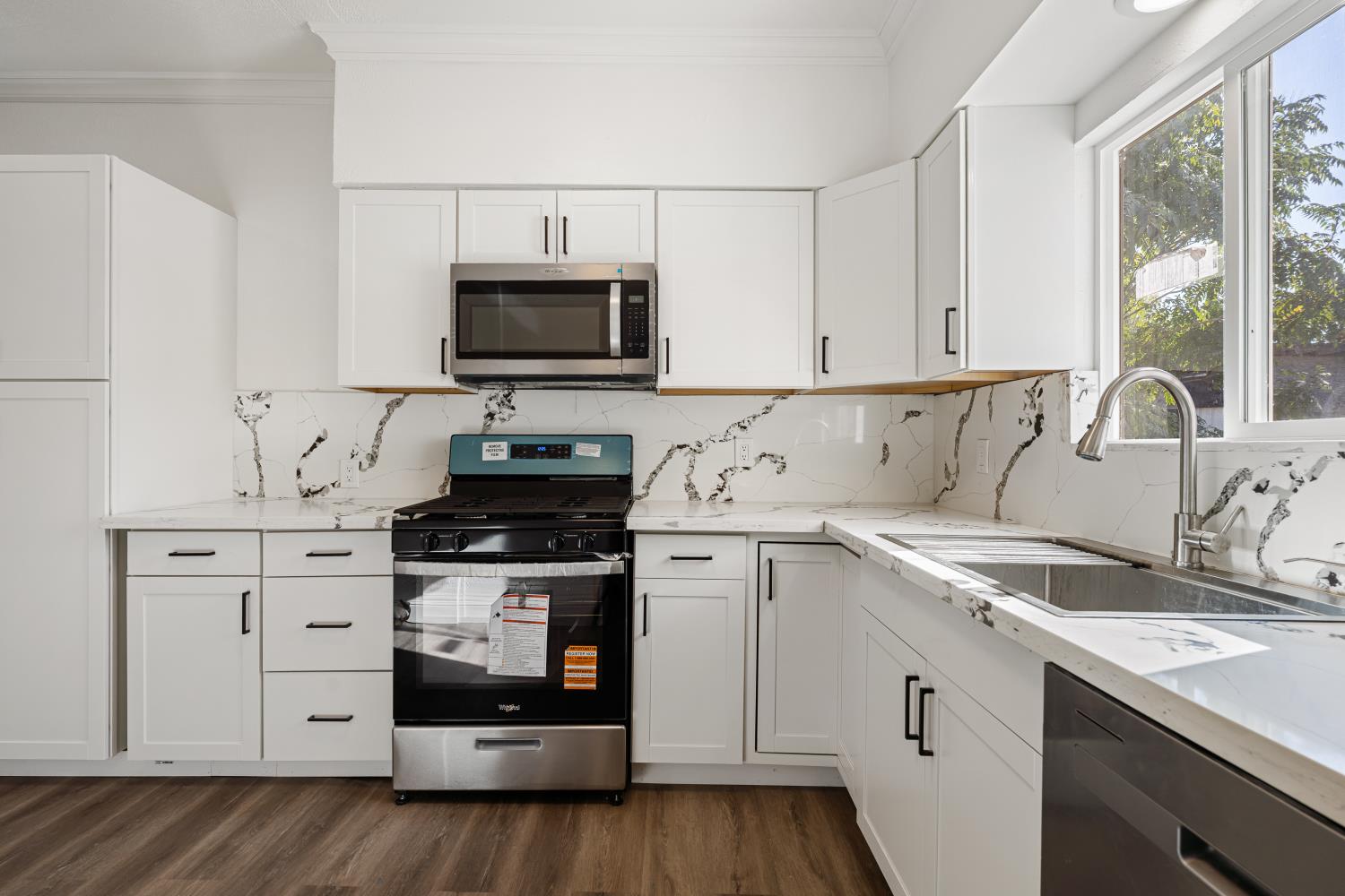 25 W Dinuba Ave, Fresno, CA 93706