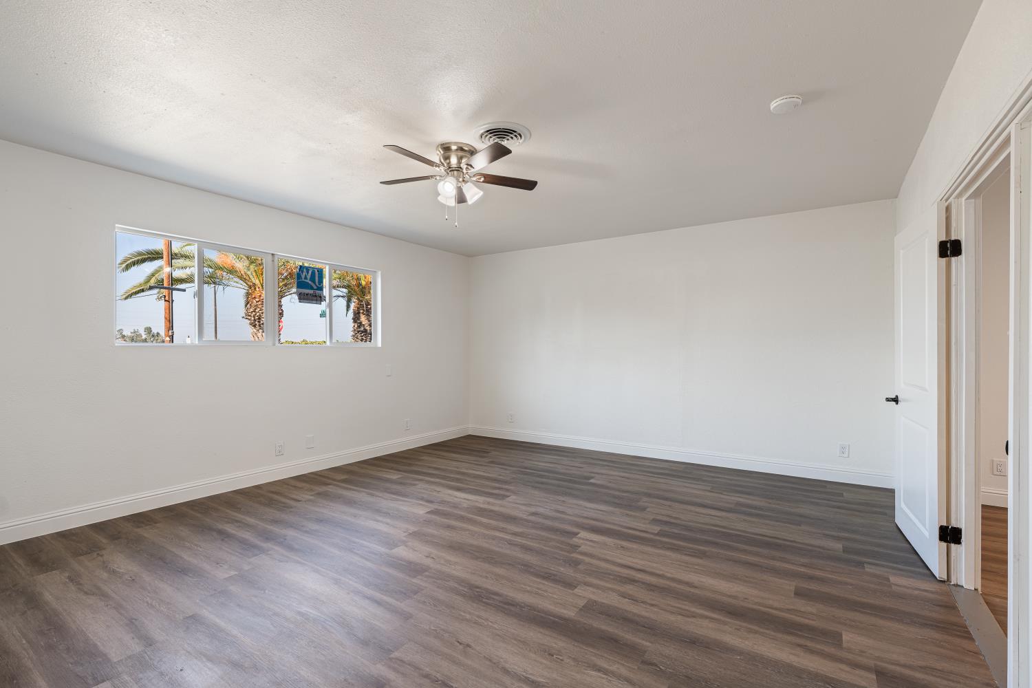 25 W Dinuba Ave, Fresno, CA 93706