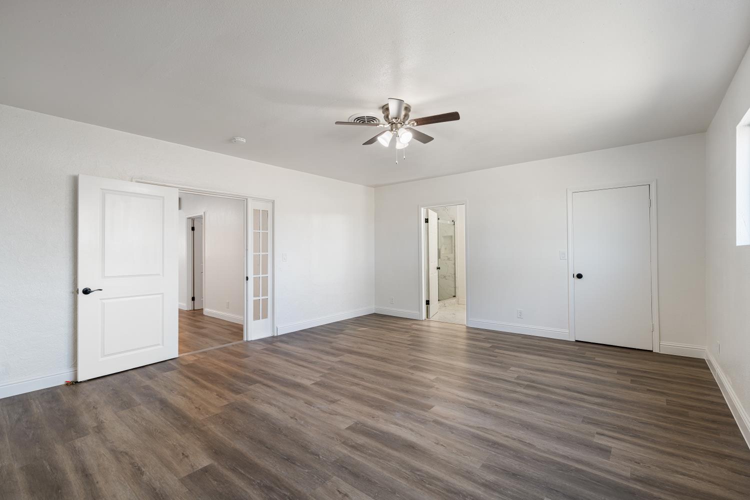 25 W Dinuba Ave, Fresno, CA 93706