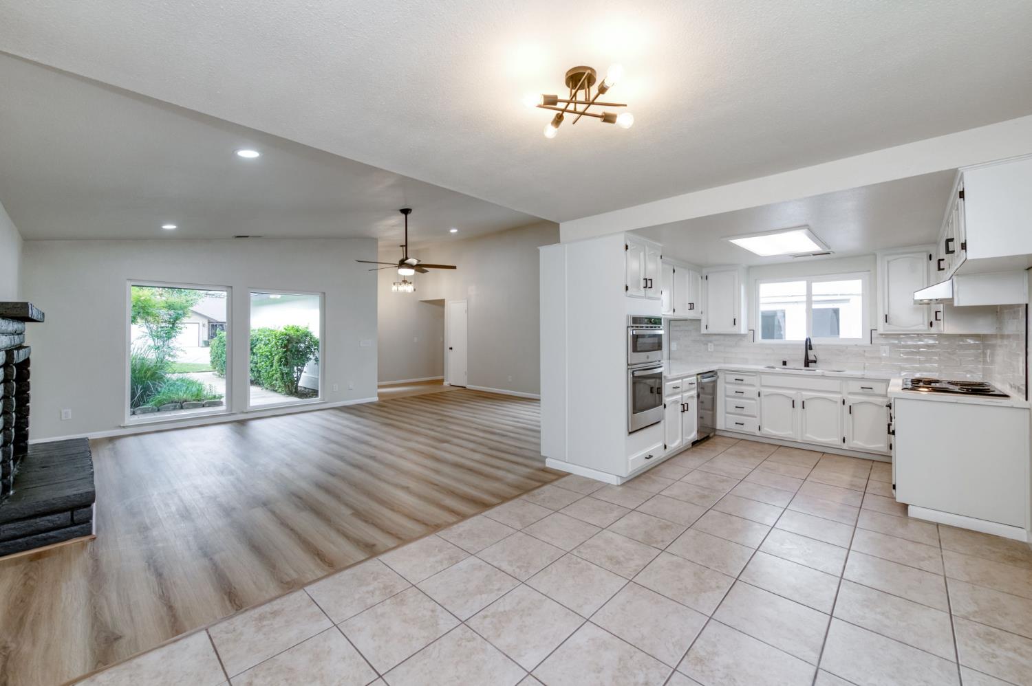 8088 N Mariposa St, Fresno, CA 93720