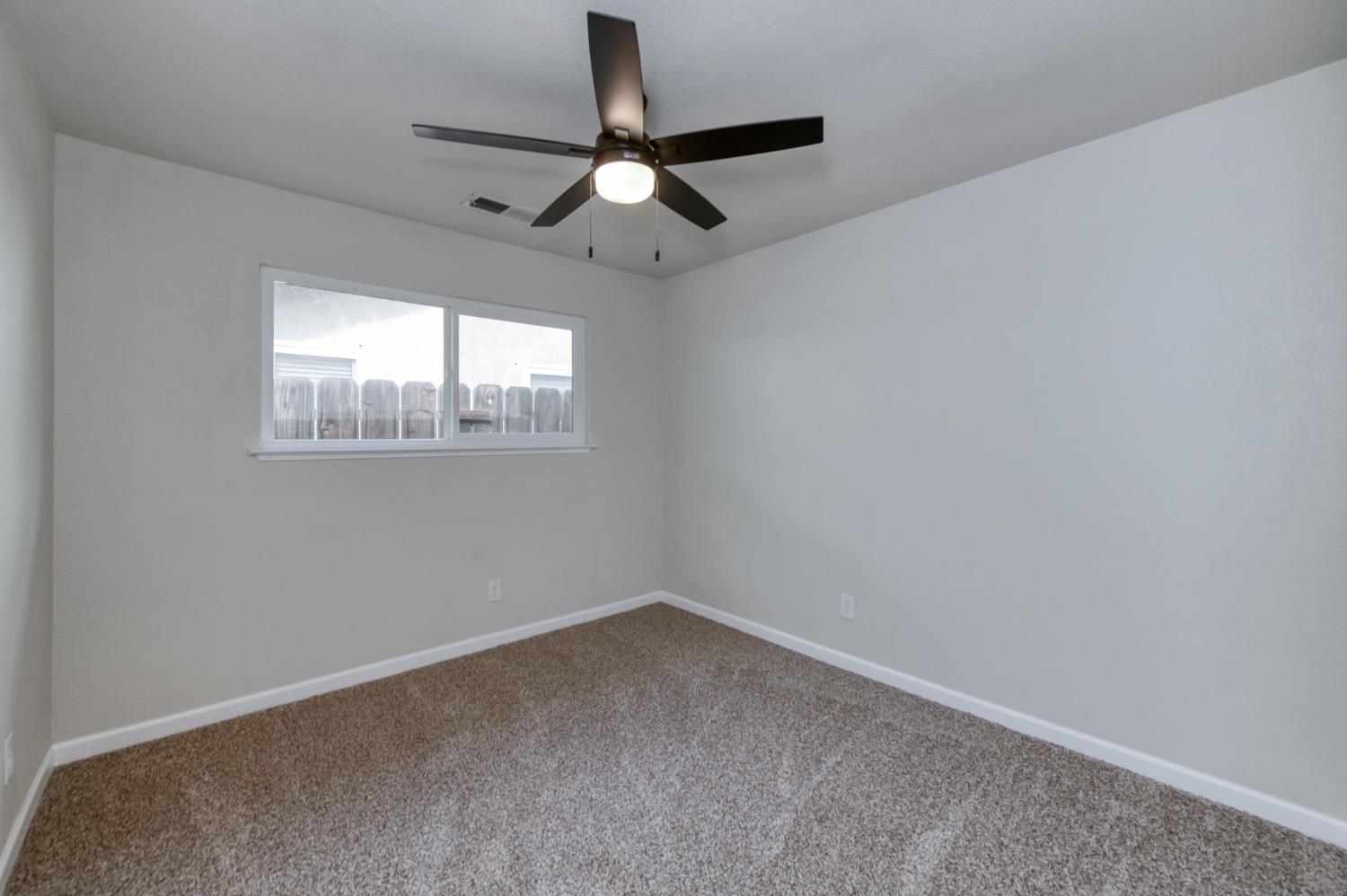 8088 N Mariposa St, Fresno, CA 93720