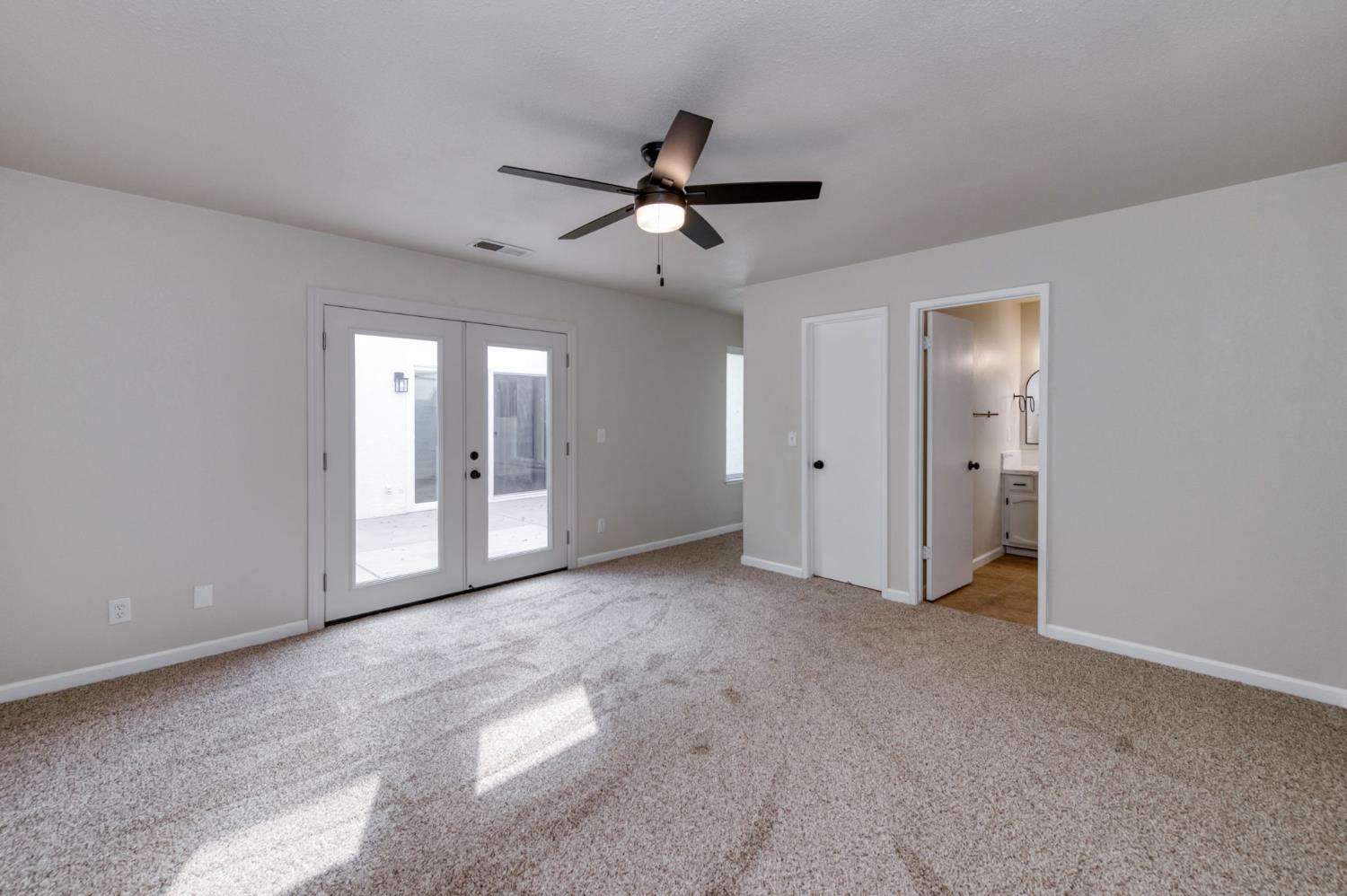 8088 N Mariposa St, Fresno, CA 93720