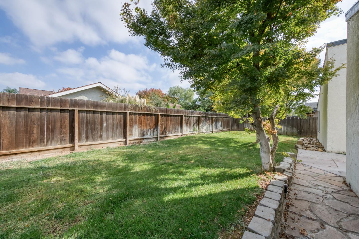 8088 N Mariposa St, Fresno, CA 93720
